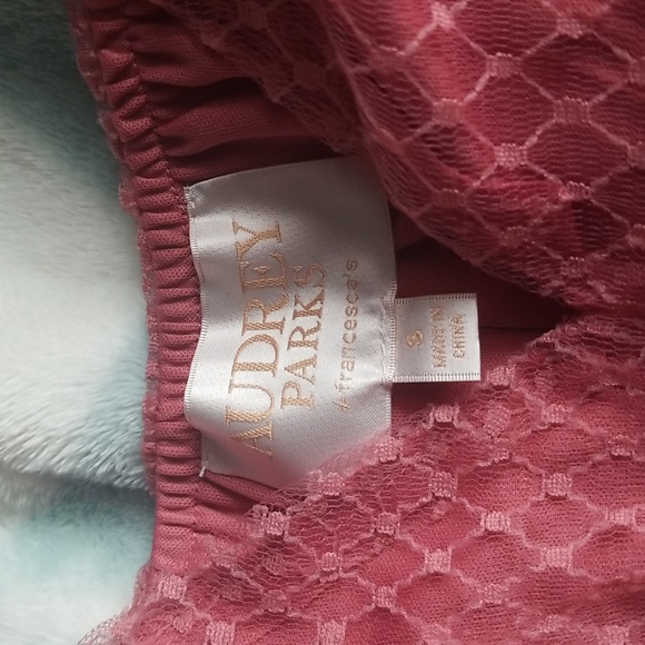 Toole Peplum Waisted Top - Picture 8 of 9